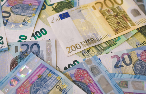 Tredicesime in arrivo, Confesercenti: "Buon segnale per il commercio" Tredicesime in arrivo, Confesercenti: "Buon segnale per il commercio"