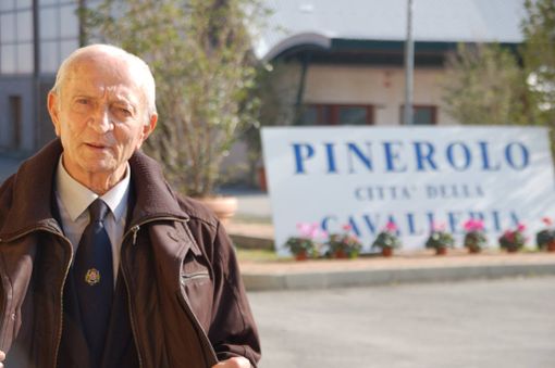 Il generale Angelo Distaso Il generale Angelo Distaso