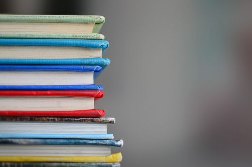 Libri di scuola sul banco Libri di scuola sul banco