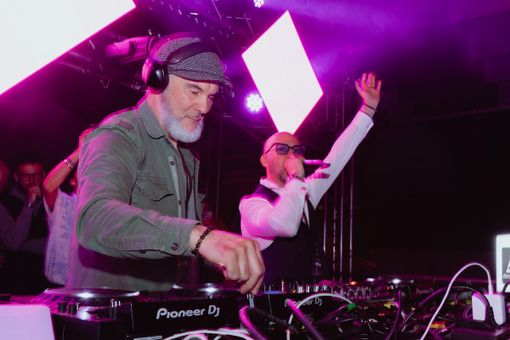 Allenare la concentrazione con le campane tibetane: ecco come si prepara il dj cuneese Faber Moreira per restare 240 ore alla consolle