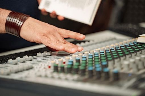 Radio Beckwith è anche Tv, con dirette, film e programmi culturali Radio Beckwith è anche Tv, con dirette, film e programmi culturali