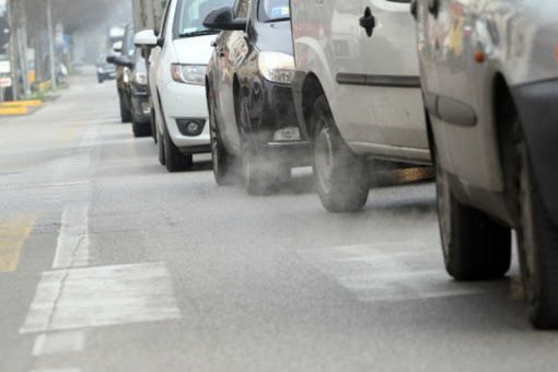 Smog, in Piemonte non entrerà in vigore lo stop ai diesel Euro 5 Smog, in Piemonte non entrerà in vigore lo stop ai diesel Euro 5