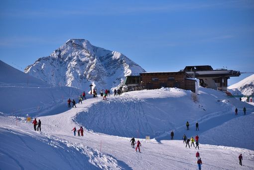 Vialattea e Bardonecchia unite: nasce il più grande polo dello sci piemontese