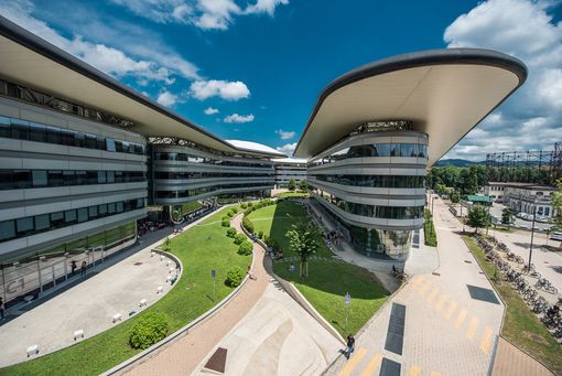 Troppe tasse: l'Università di Torino dovrà rimborsare 39 milioni di euro agli studenti Troppe tasse: l'Università di Torino dovrà rimborsare 39 milioni di euro agli studenti