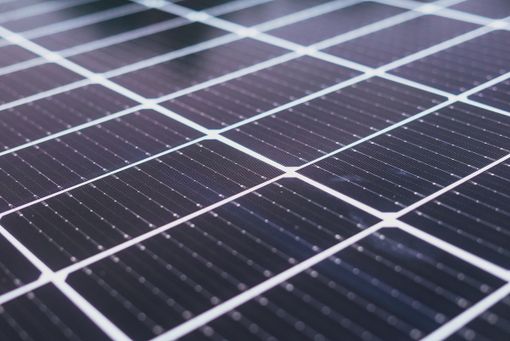 L'Italia del fotovoltaico: Lombardia al primo posto, ma la Puglia produce più energia L'Italia del fotovoltaico: Lombardia al primo posto, ma la Puglia produce più energia