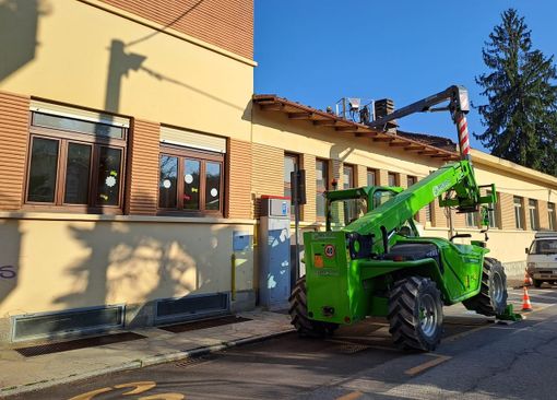 Tetto in sicurezza alle elementari di Torre Pellice: intervento lampo contro le infiltrazioni