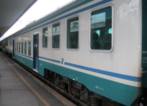 treno convoglio treno convoglio