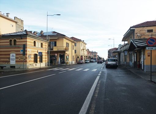 L’attraversamento pedonale vicino a piazza Partigiani