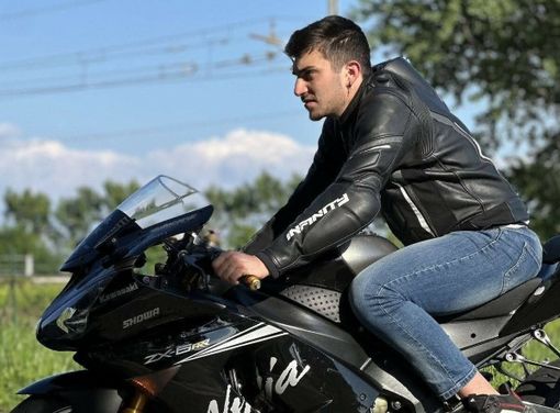 Domani l’ultimo saluto al giovane biker Alex Santangelo Domani l’ultimo saluto al giovane biker Alex Santangelo