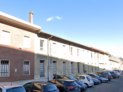 Cicogne sulla ciminiera a Pinerolo: “Non ‘sfrattatele’ per un supermercato” Cicogne sulla ciminiera a Pinerolo: “Non ‘sfrattatele’ per un supermercato”