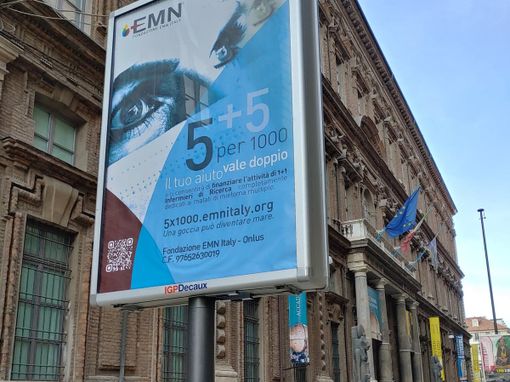 La campagna &quot;5+5x1000 alla Fondazione EMN Italy Onlus&quot; di fronte al Museo Egizio di Torino
