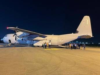 Il piccolo Adam è in Italia, atterrato a Milano volo con pazienti evacuati da Gaza Il piccolo Adam è in Italia, atterrato a Milano volo con pazienti evacuati da Gaza