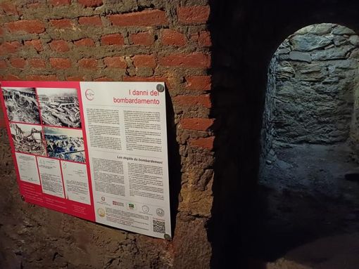 Uno dei nuovi pannelli bilingue Uno dei nuovi pannelli bilingue