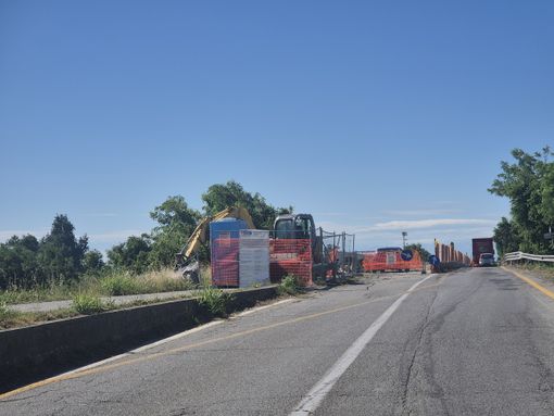 Almeno altri due mesi di lavori per il Ponte sul Pellice: si cerca di chiudere per la Sagra dei Pescatori