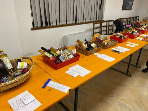 I sapori di Bricherasio ‘ritornano’ nella cesta natalizia I sapori di Bricherasio ‘ritornano’ nella cesta natalizia