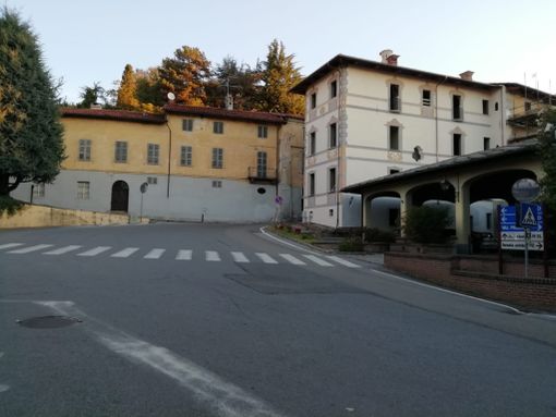 Bricherasio prepara un nuovo marciapiede a misura di carrozzine e sedie a rotelle