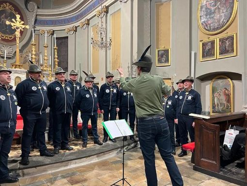 Il Coro dle Piase che si esibirà al ventennale del Seminario missionario diocesano di Pinerolo
