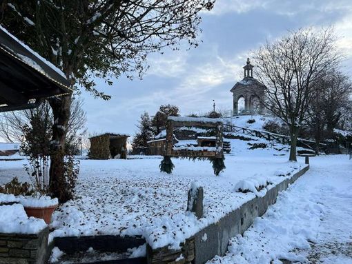 Il presepe sulla Rocca di Cavour (foto di repertorio) Il presepe sulla Rocca di Cavour (foto di repertorio)