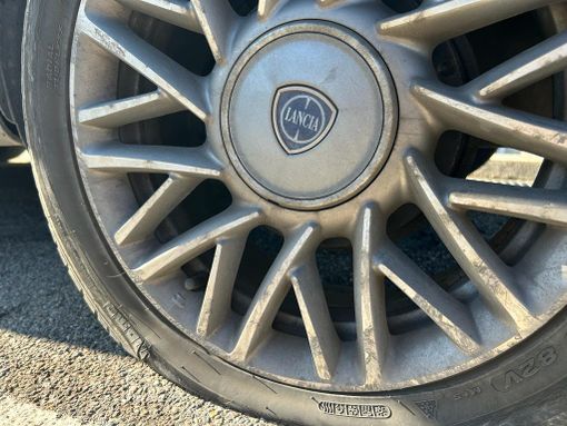 Frossasco: pneumatici tagliati in via IV Novembre