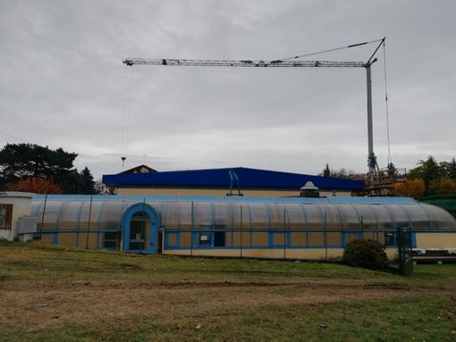 I lavori in dirittura di arrivo alla piscina di Luserna San Giovanni