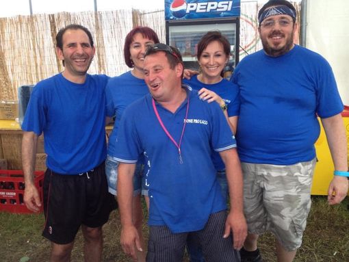 ‘Carlin’, in primo piano, a un evento della pro loco di None ‘Carlin’, in primo piano, a un evento della pro loco di None