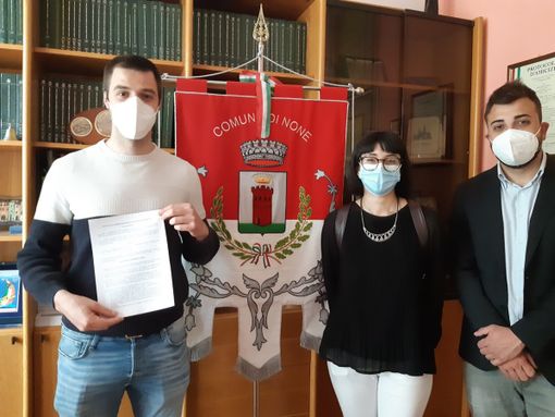 Da sinistra Federico Dal Zilio, Claudia D'Amelio e Federico Ciaffi di None