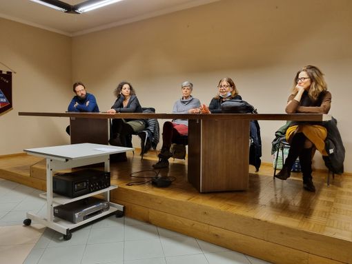Da sinistra gli assessori Demuro e Difino, la sindaca Brussino, la direttrice Borghese e la vicesindaca Ferrari nell’incontro venerdì Da sinistra gli assessori Demuro e Difino, la sindaca Brussino, la direttrice Borghese e la vicesindaca Ferrari nell’incontro venerdì