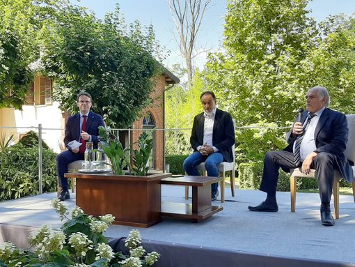 Da sinistra Tronzano, Cirio e Carcioffo Da sinistra Tronzano, Cirio e Carcioffo