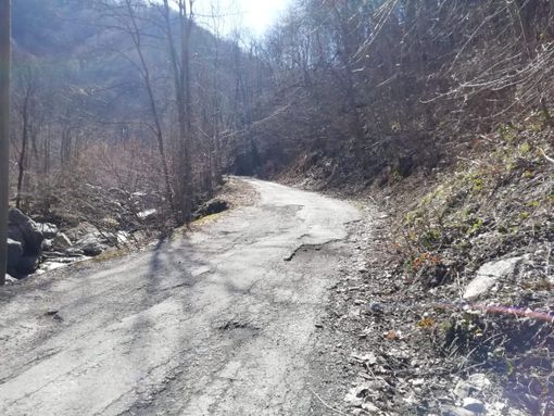 La Strada della Comba Carbonieri in Val Pellice La Strada della Comba Carbonieri in Val Pellice