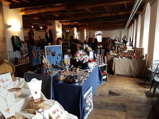 Il mercatino dell'anno scorso a Villar Pellice
