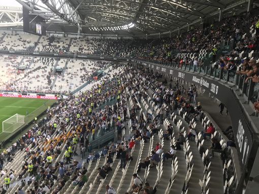 Juve-Milan a porte aperte, è ufficiale: trasferta vietata ai tifosi delle regioni “rosse” [VIDEO]