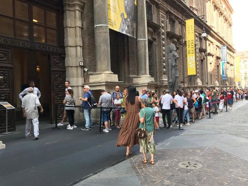 Vola il turismo in Piemonte: nei primi sei mesi dell'anno aumentano gli arrivi e metà dei pernottamenti sono stranieri