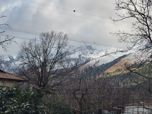 Niente più pioggia e neve (in montagna), ma resta l'allerta meteo