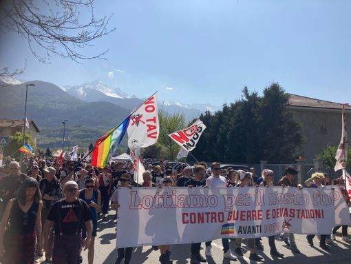Tav, la Digos: "In Valle di Susa guerriglia come in Kurdistan"