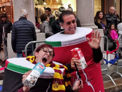 Vittoria bis per la Finale 2019 di Molecola Coop Race, i Ciuchini smilzi si confermano Campioni della Spesa in via Roma a Torino Vittoria bis per la Finale 2019 di Molecola Coop Race, i Ciuchini smilzi si confermano Campioni della Spesa in via Roma a Torino