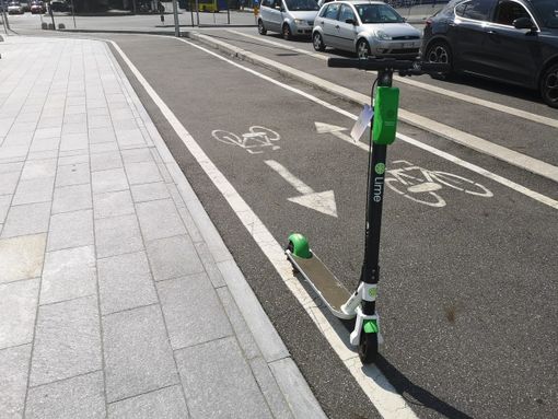 Rapina in monopattino: 16enne fermato dai carabinieri con 4 cellulari e un Rolex