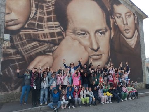 Inaugurato a Nichelino il murale dedicato a Don Milani Inaugurato a Nichelino il murale dedicato a Don Milani