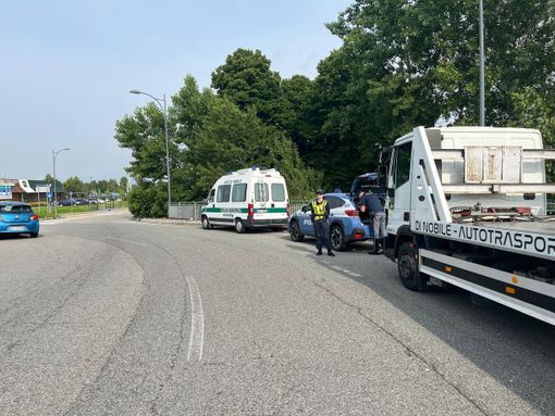 Gli agenti hanno aumentato i controlli lungo via Scarrone Gli agenti hanno aumentato i controlli lungo via Scarrone