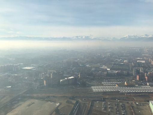 A Torino torna lo smog: da domani stop ai diesel Euro 5 A Torino torna lo smog: da domani stop ai diesel Euro 5