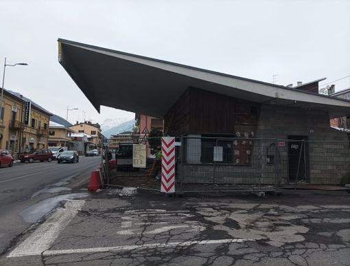 L’ex distributore Agip che verrà demolito L’ex distributore Agip che verrà demolito