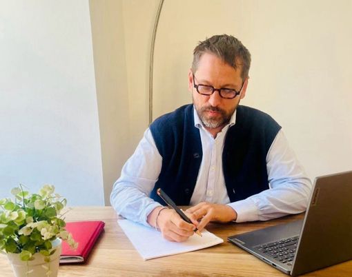 Nasce “È per te”: il nuovo brand educativo firmato dal Dott. Marco Barra Nasce “È per te”: il nuovo brand educativo firmato dal Dott. Marco Barra