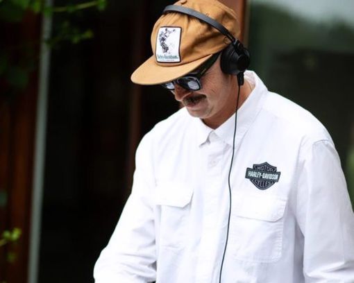 Il ‘dj postino’ della Val Chisone Dallomo: dallo stop del Covid a palcoscenici internazionali