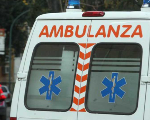 Incidente a Vinovo: anziano in bici muore travolto da un'auto