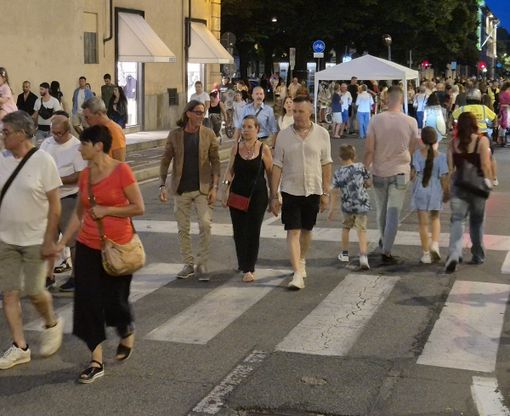 Pinerolo allunga gli orari notturni dei dehors