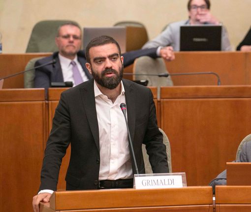 Grimaldi attacca la Regione: "Sulla riconversione ecologica non ci sono più scuse" Grimaldi attacca la Regione: "Sulla riconversione ecologica non ci sono più scuse"