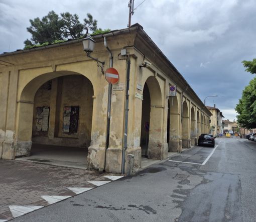 San Lorenzo, l’alpino e il bersagliere: parte a giugno il restauro di portici e ala in centro Cavour