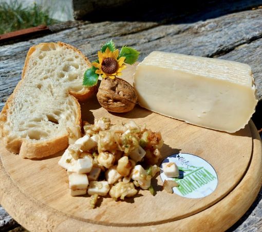 I Ciabrie: la passione di Laura per le capre che sfida l’inesorabile spopolamento di una valle alpina