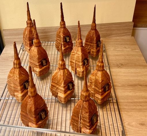 Tarì - Cake Lab Viennoiserie: La Mole in formato croissant ripiena di crema al bicerin