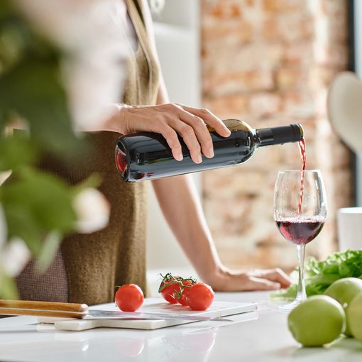 Vino rosso fruttato: il ciliegiolo dal Compostela alla Toscana