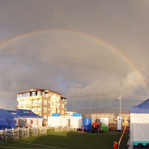 L’arcobaleno sull’ospedale da campo ad Antiochia (foto di Liana Rosini)